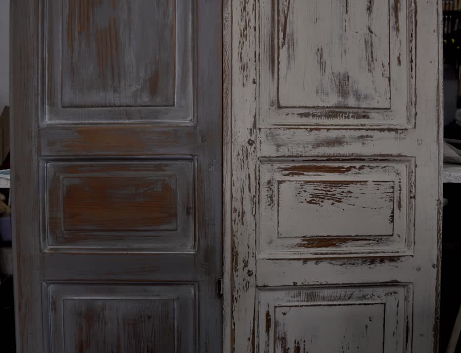 Restauración artesanal de mueble antiguo